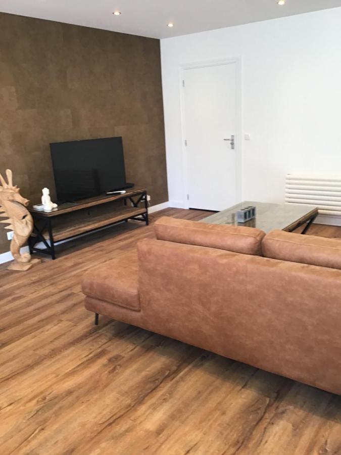 Chic Appartement In Sas Van Gent Exteriör bild